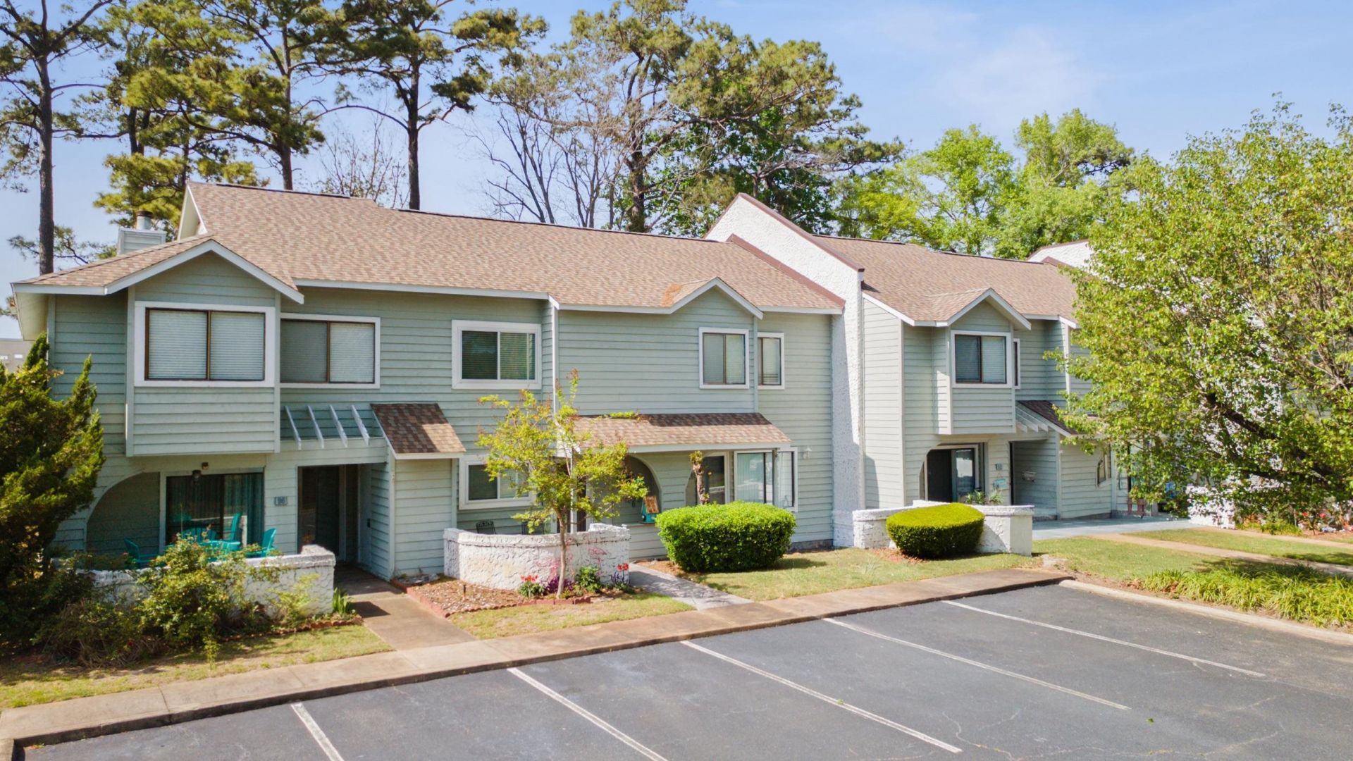 100 Shadow Moss Pl. Photo 24