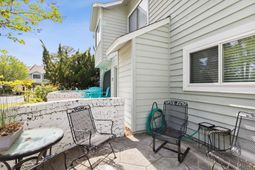 100 Shadow Moss Pl. photo 4