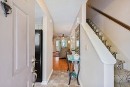 100 Shadow Moss Pl. photo 4