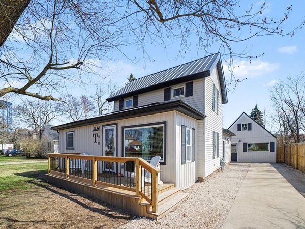 810 Kinney Avenue N, Mt Pleasant, MI 48858