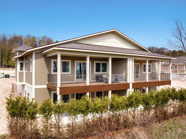 758 Waypoint Circle, Suttons Bay, MI 49682