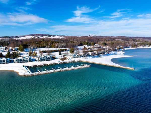 758 Waypoint Circle, Suttons Bay, MI 49682