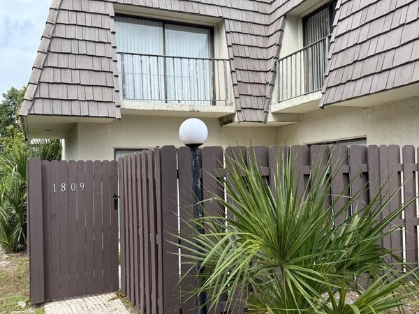 1809 N Congress Avenue, West Palm Beach, FL 33401