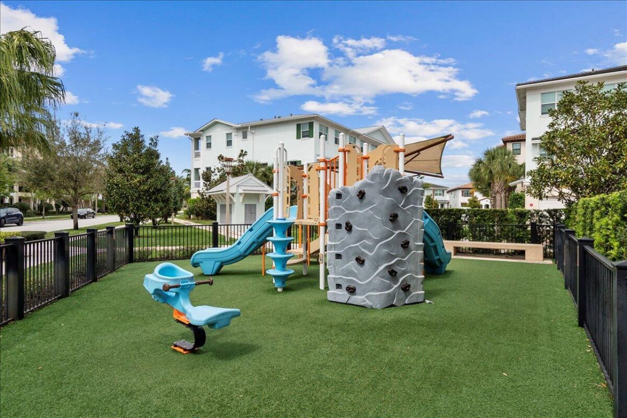 5273 Beckman Terrace, Palm Beach Gardens, FL 33418 Photo