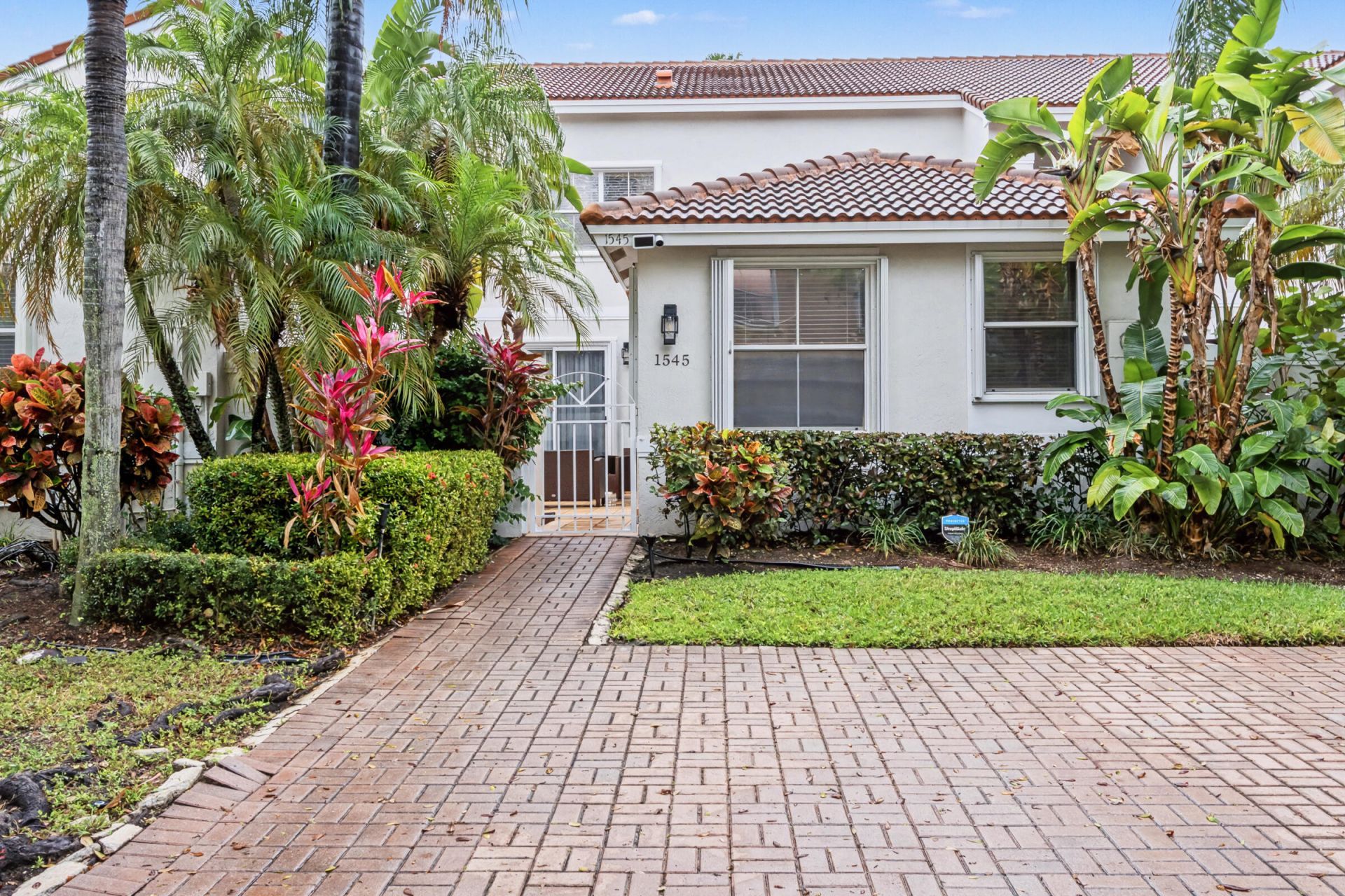 1545 Seagrape Way, Unit 1545, Hollywood, FL 33019 Photo