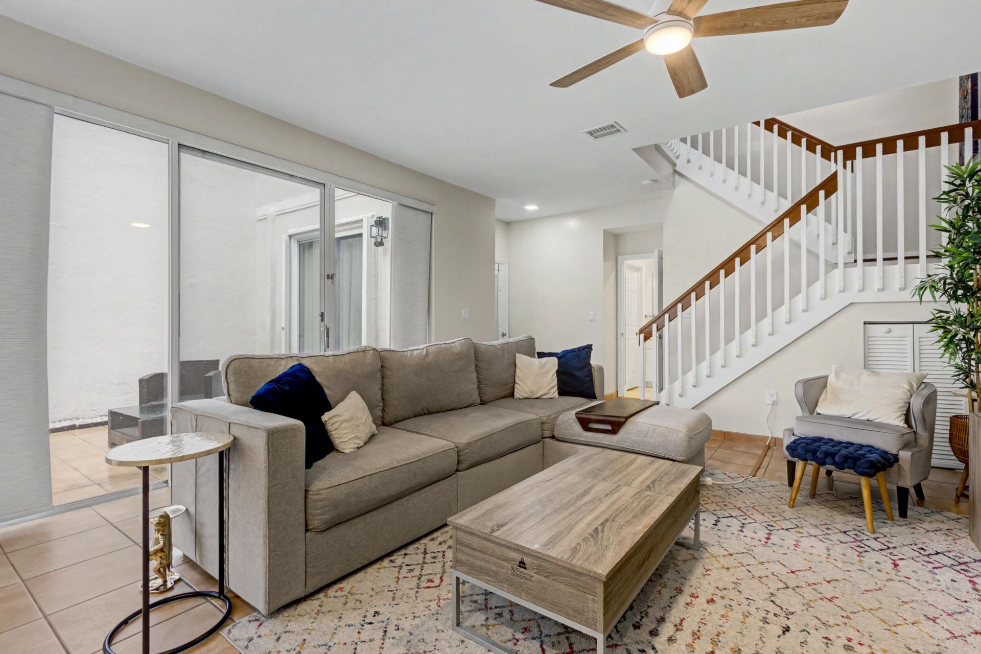 1545 Seagrape Way, Unit 1545, Hollywood, FL 33019 Photo