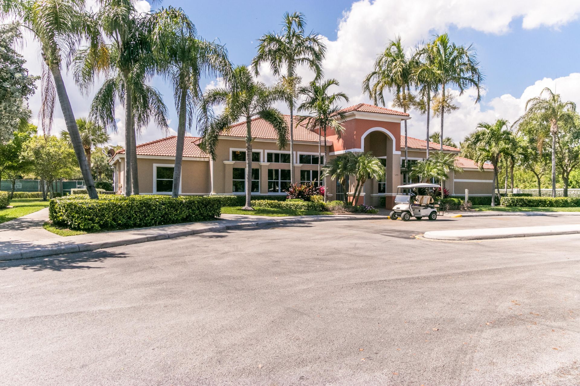 1545 Seagrape Way, Unit 1545, Hollywood, FL 33019 Photo