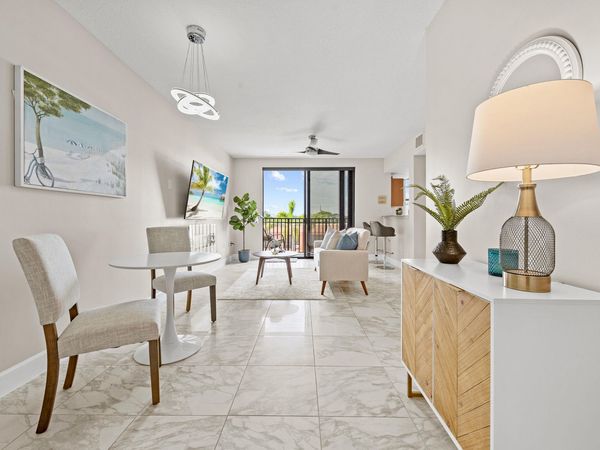 511 Lucerne Avenue, Unit 315, Lake Worth Beach, FL 33460