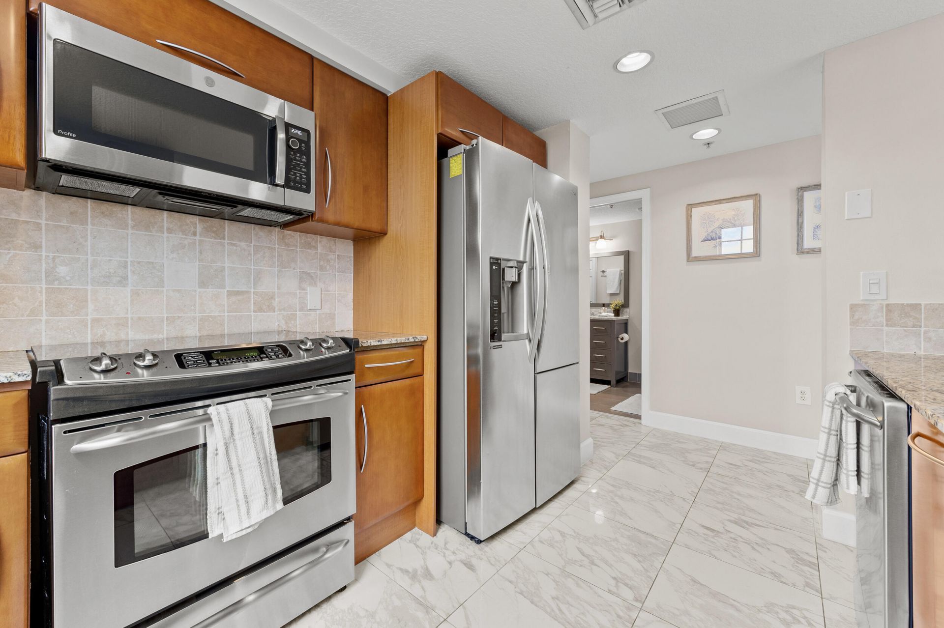 511 Lucerne Avenue, Unit 315, Lake Worth Beach, FL 33460 Photo