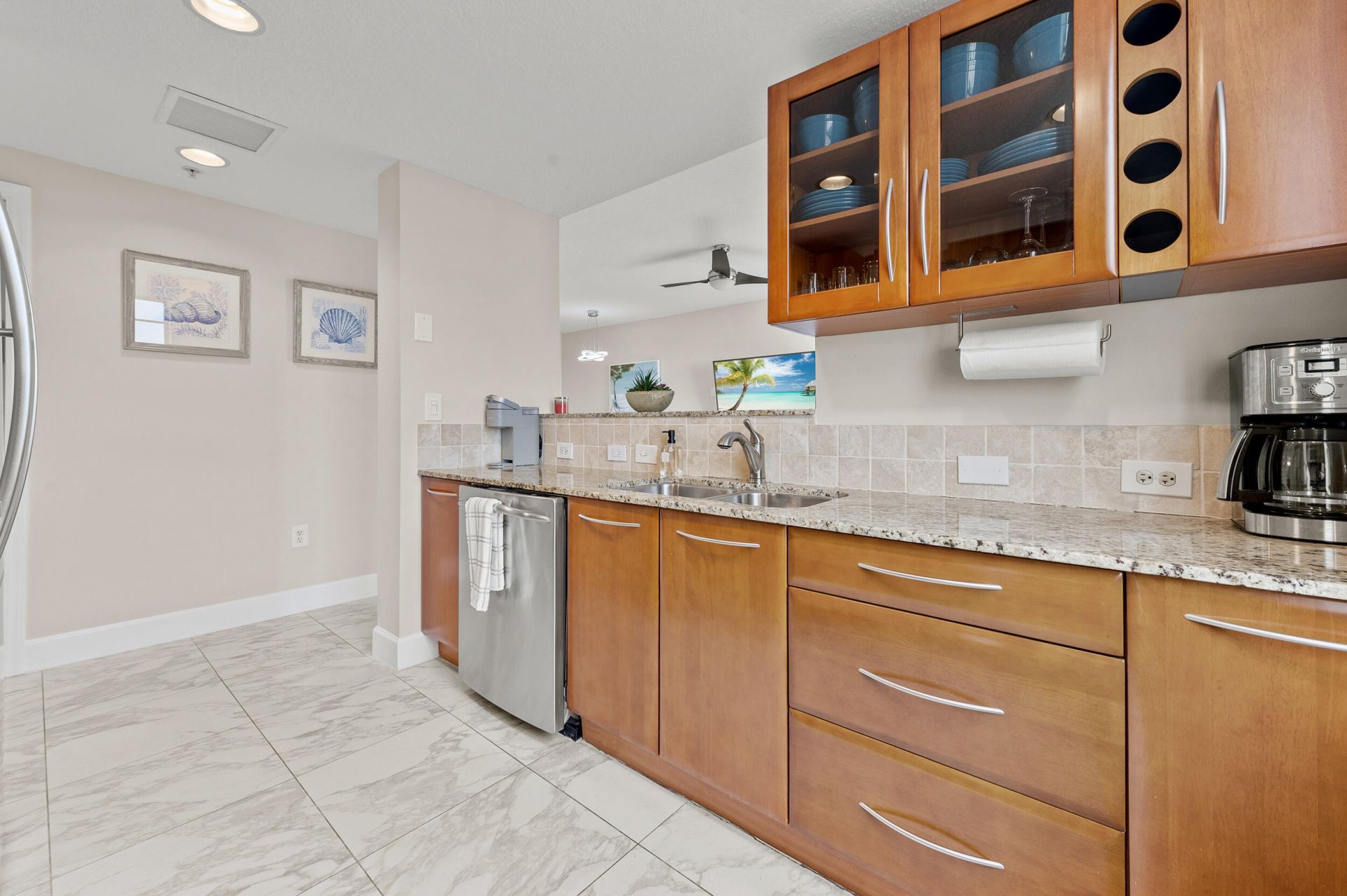 511 Lucerne Avenue, Unit 315, Lake Worth Beach, FL 33460 Photo