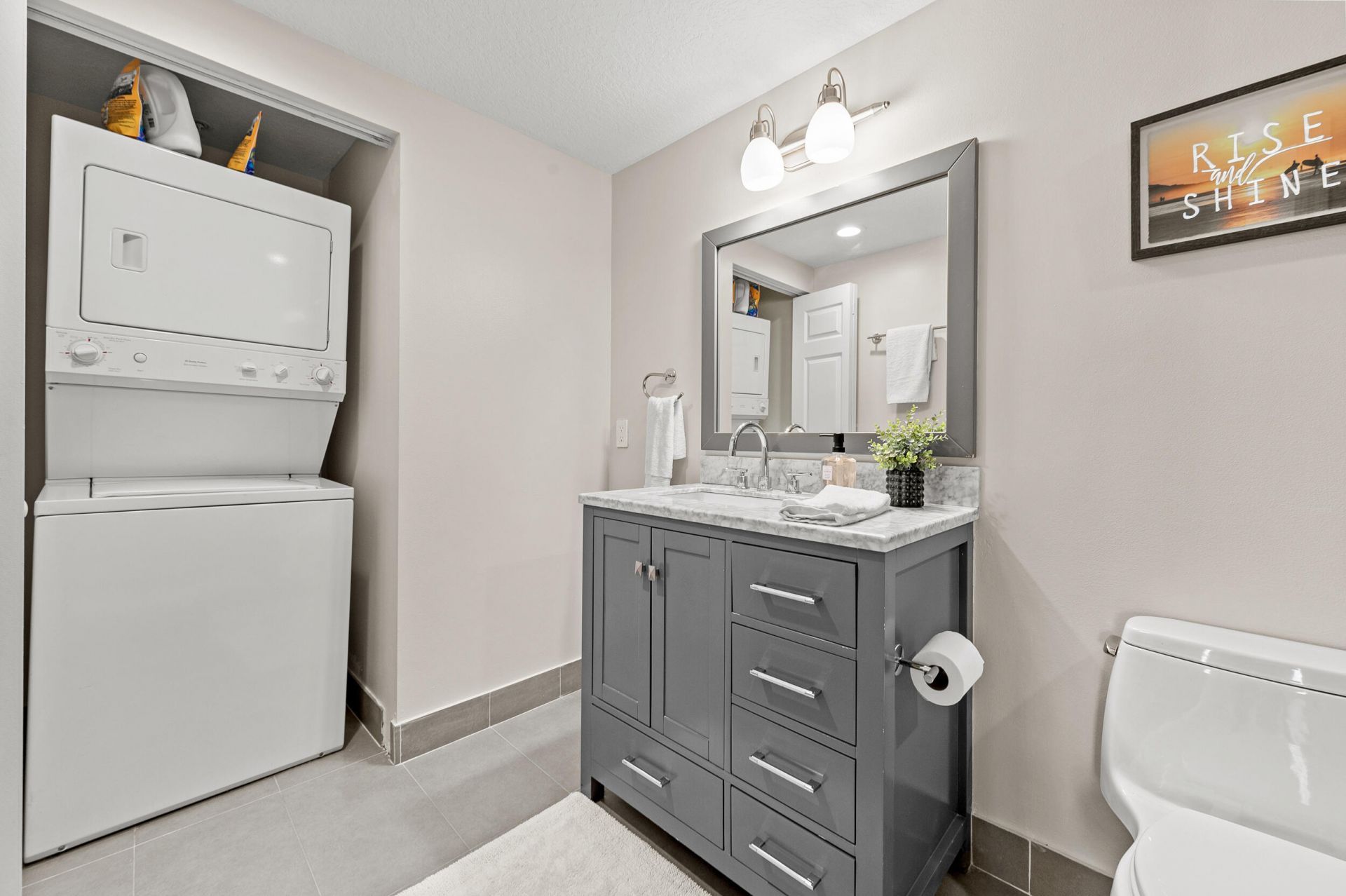 511 Lucerne Avenue, Unit 315, Lake Worth Beach, FL 33460 Photo