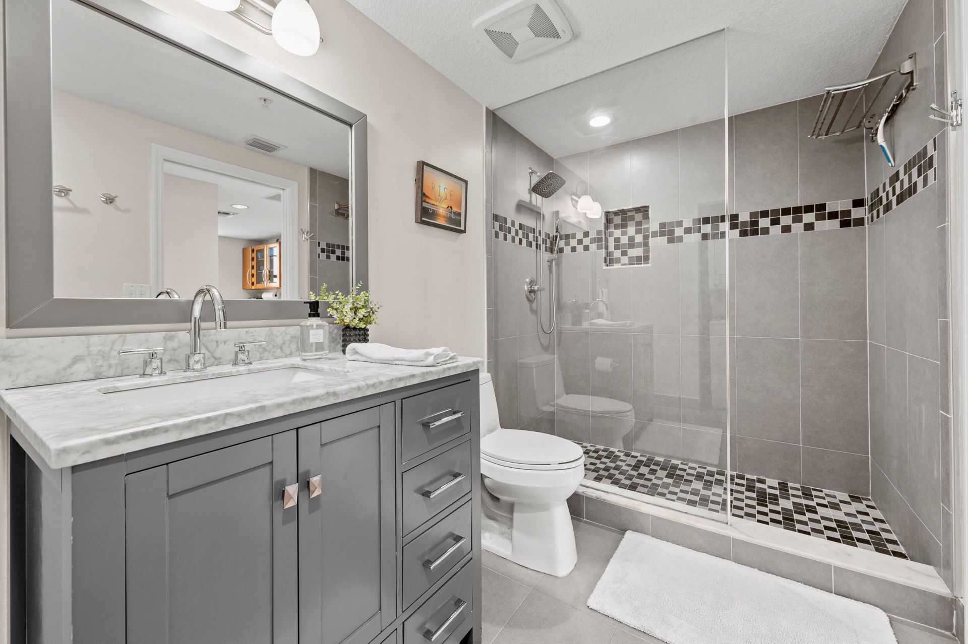 511 Lucerne Avenue, Unit 315, Lake Worth Beach, FL 33460 Photo