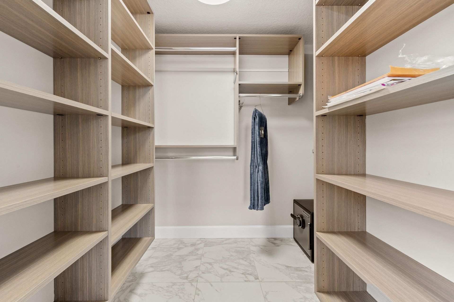 511 Lucerne Avenue, Unit 315, Lake Worth Beach, FL 33460 Photo