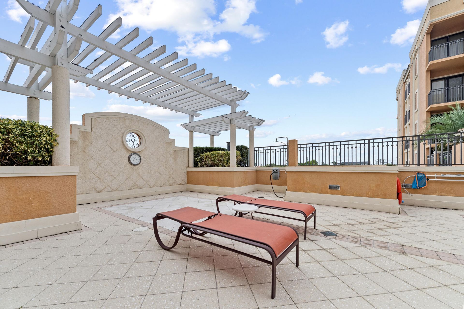 511 Lucerne Avenue, Unit 315, Lake Worth Beach, FL 33460 Photo