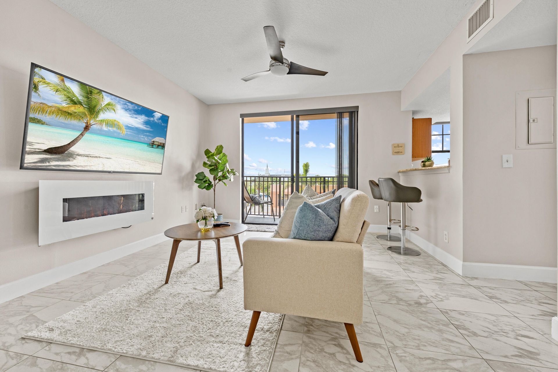 511 Lucerne Avenue, Unit 315, Lake Worth Beach, FL 33460 Photo