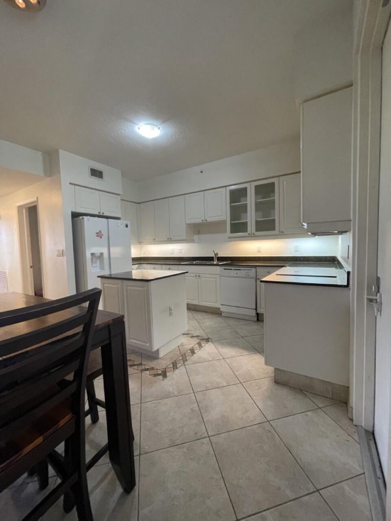717 Crandon Boulevard, Unit 408, Key Biscayne, FL 33149 Photo