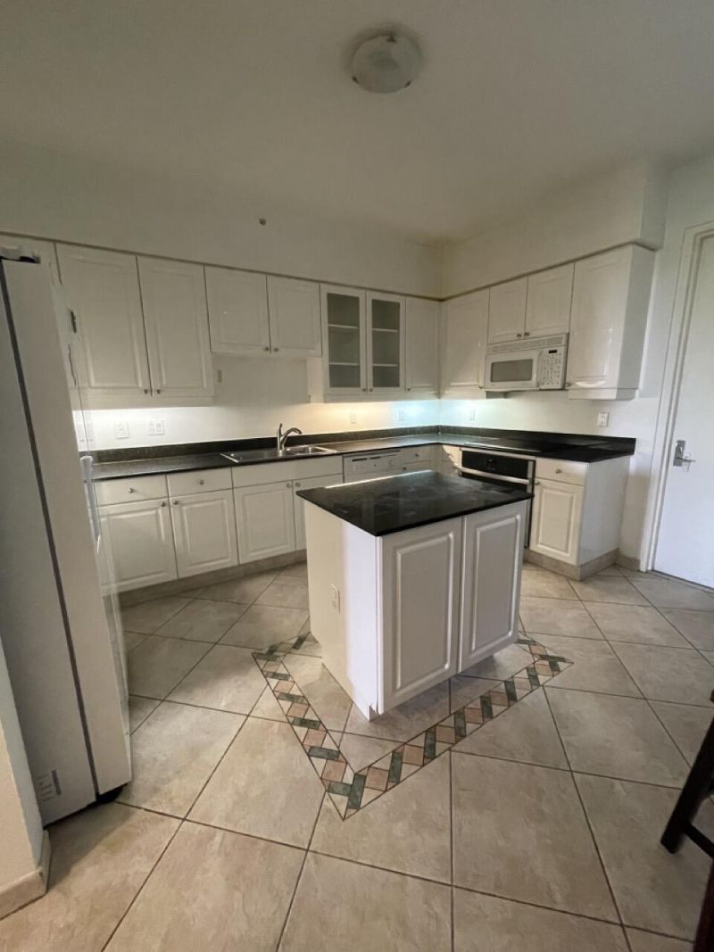 717 Crandon Boulevard, Unit 408, Key Biscayne, FL 33149 Photo