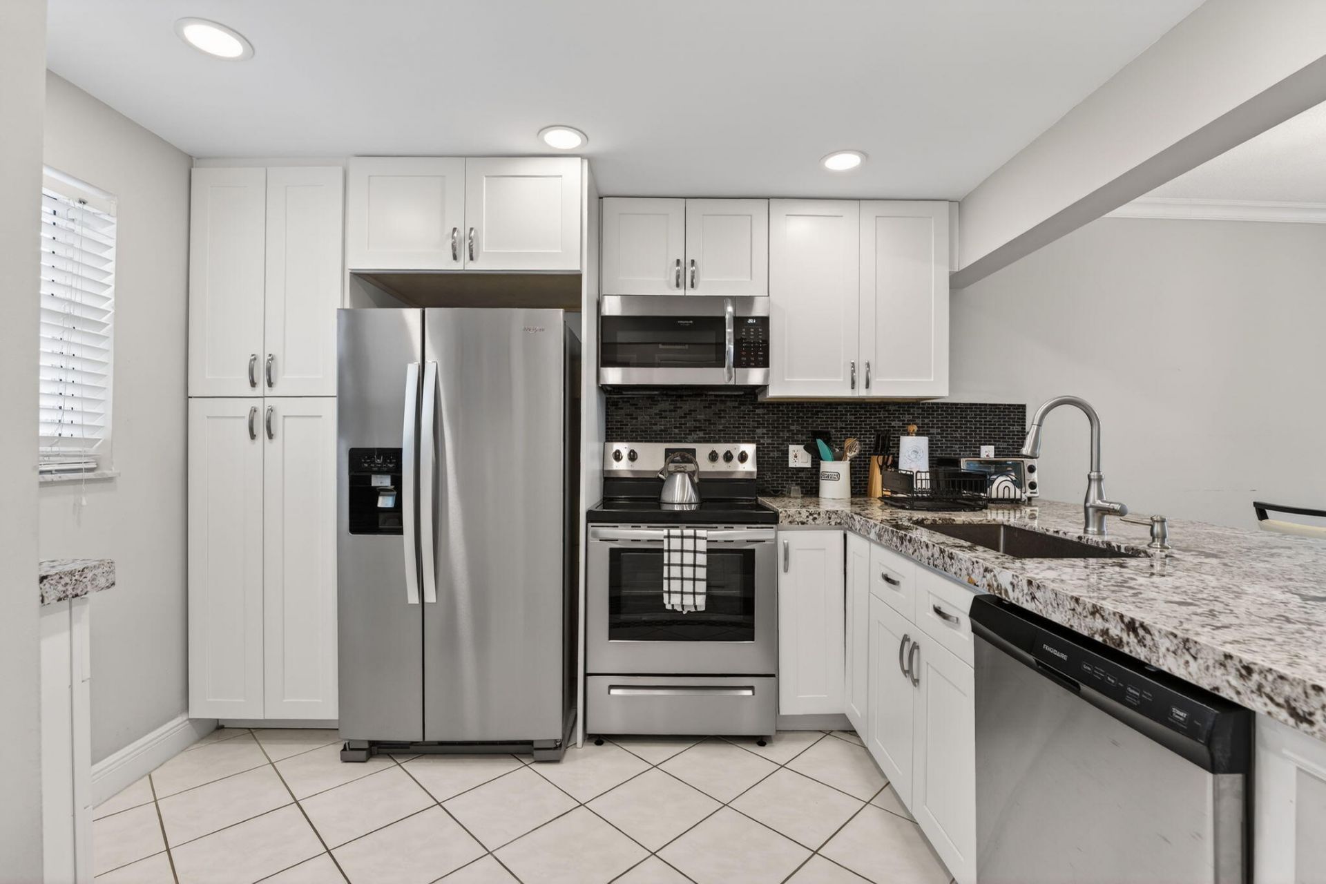 1501 S Ocean Boulevard, Unit Apt 217, Pompano Beach, FL 33062 Photo