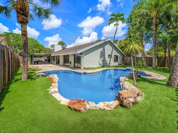 1061 Bayberry Point Drive, Plantation, FL 33324