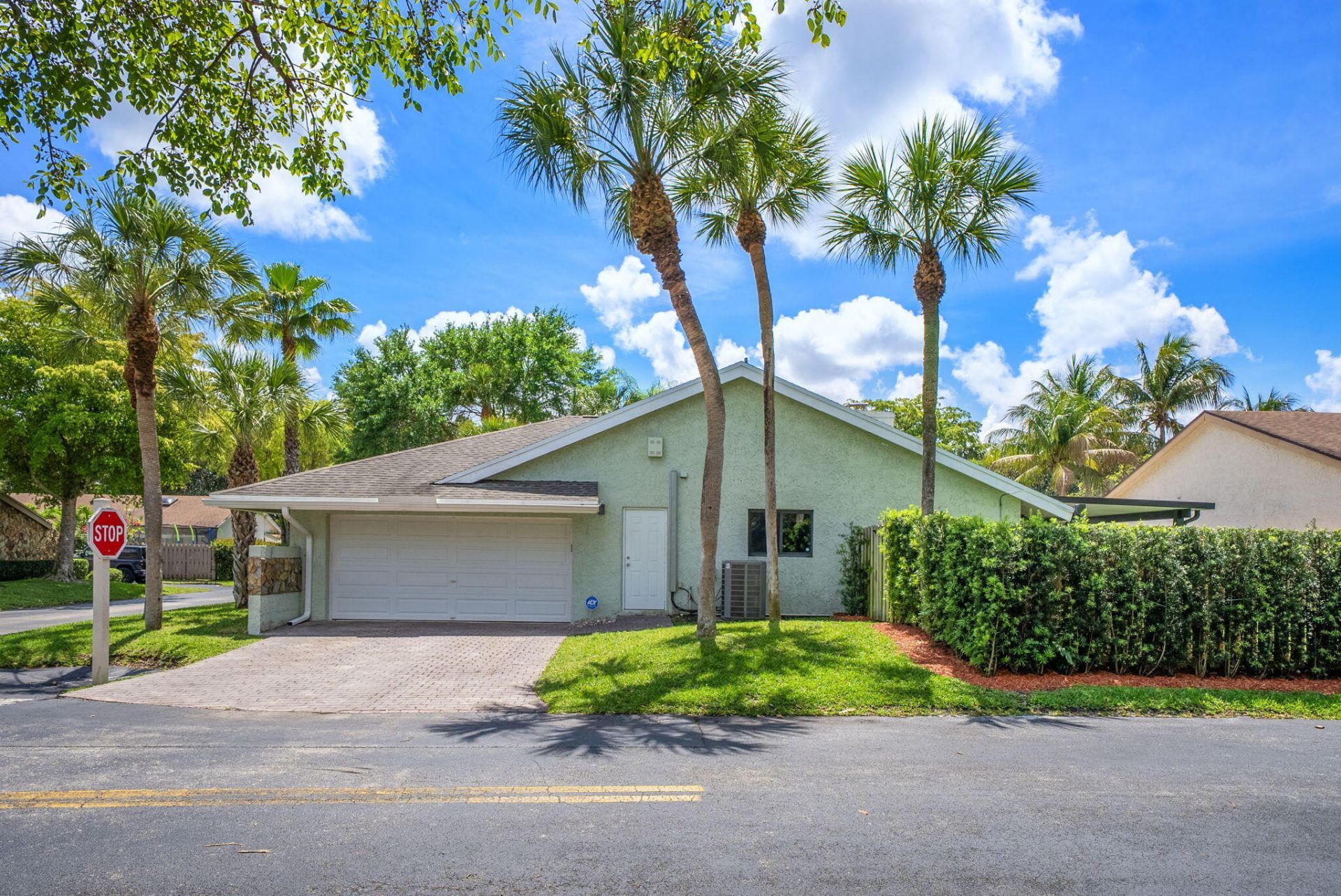 1061 Bayberry Point Drive, Plantation, FL 33324 Photo