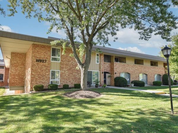 11927 W Appleton AVENUE, Unit 6, Milwaukee, WI 53224