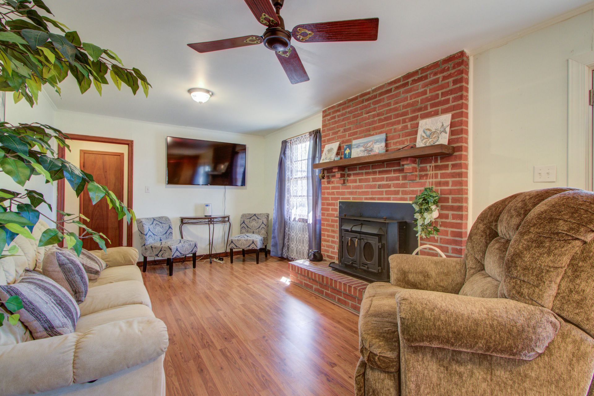 1925 Belgrade Avenue Photo 12