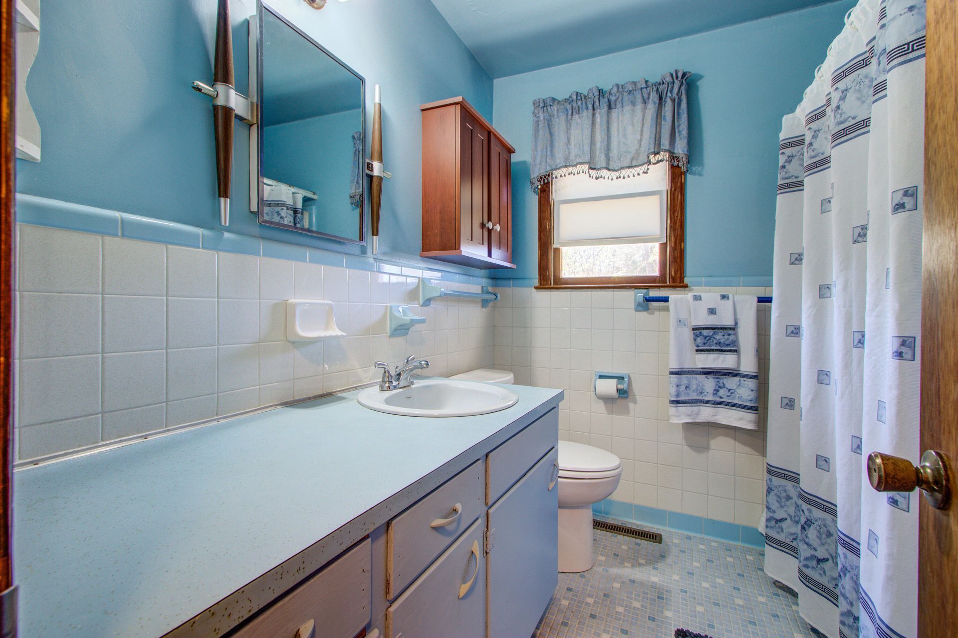 1925 Belgrade Avenue Photo 19