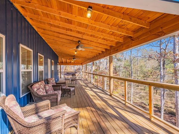 761 Metal Ford Rd , Hohenwald, TN 38462