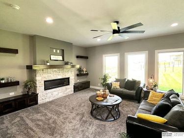 21814 Parkview Drive , Gretna, NE 68028