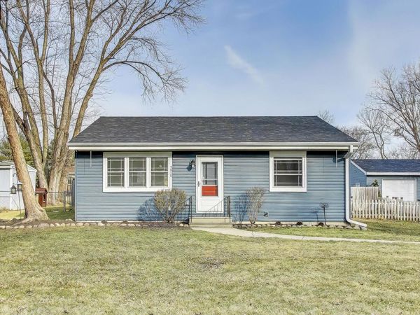 5010 Palm Street , McHenry, IL 60051