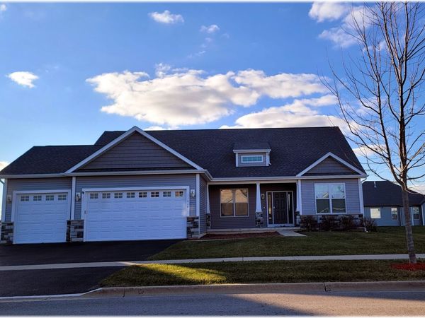 1919 Truman Street, Sycamore, IL 60178