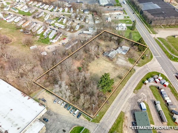 2806 W Carleton Road, Hillsdale, MI 49242