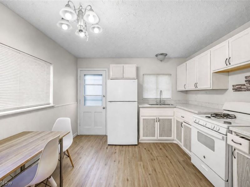 1300 Hazel Street, Akron, OH 44305 Photo 4