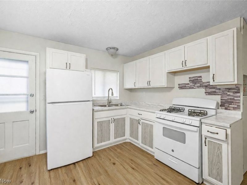 1300 Hazel Street, Akron, OH 44305 Photo 5