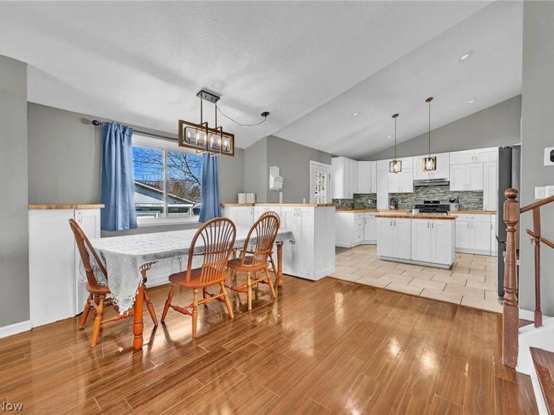 6487 Kingsdale Boulevard, Parma Heights, OH 44130 Photo 14