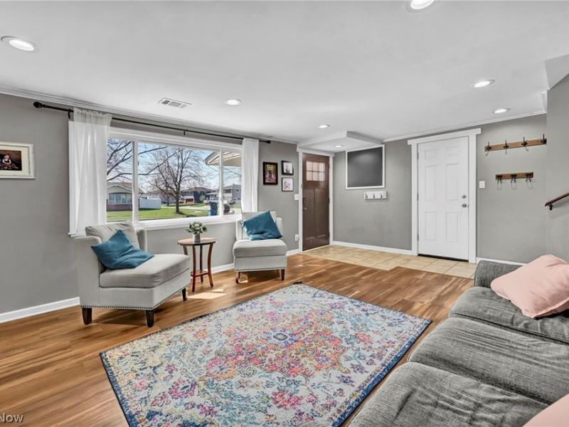 6487 Kingsdale Boulevard, Parma Heights, OH 44130 Photo 7