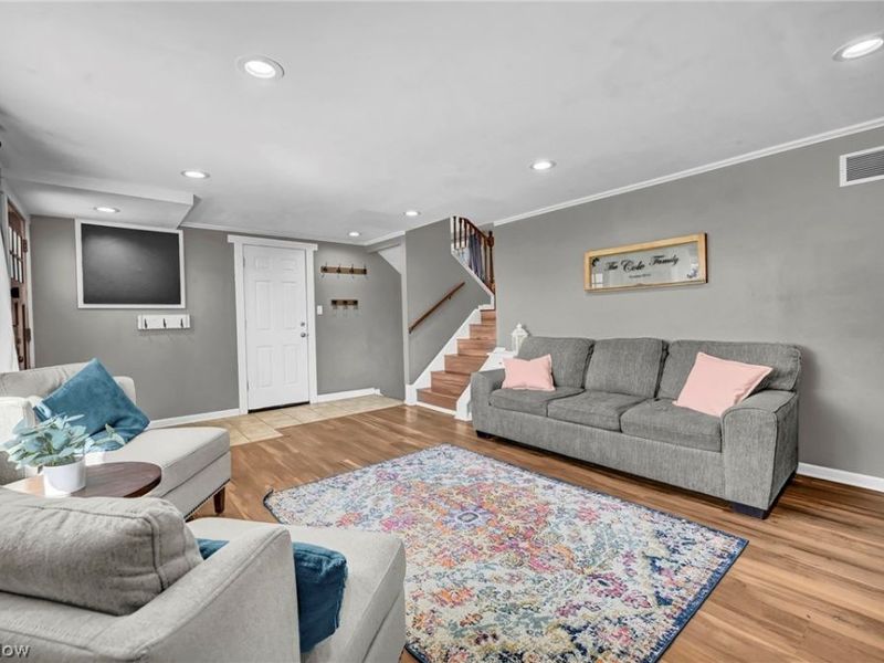 6487 Kingsdale Boulevard, Parma Heights, OH 44130 Photo 9