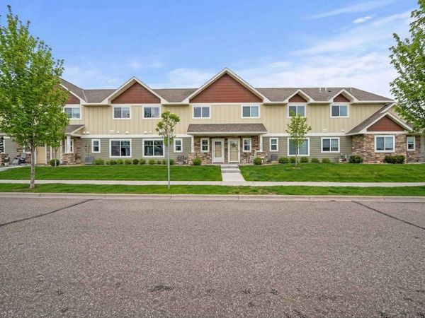6976 Lancaster Way NE, Albertville, MN 55301