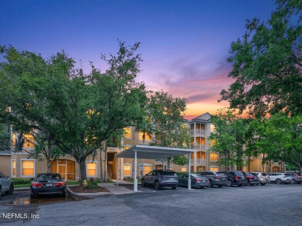 7801 POINT MEADOWS Drive, Unit 1205, Jacksonville, FL 32256