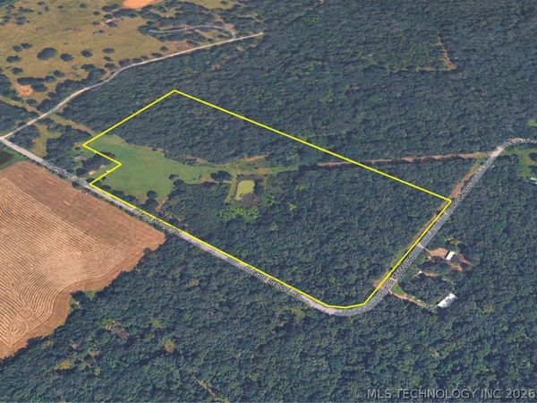 27360 E Lane School Road , Stilwell, OK 74960