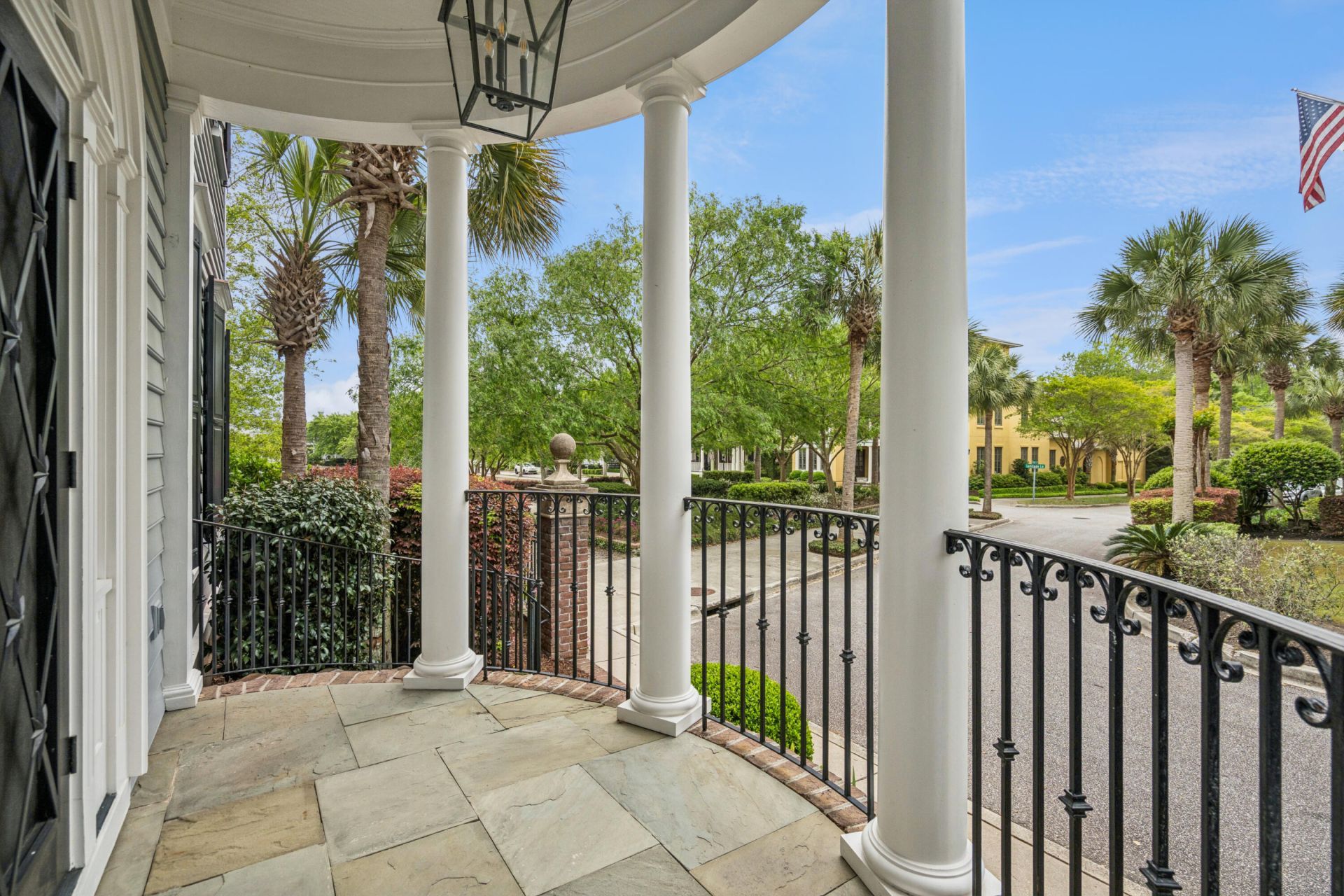 62 Fernandina Street Photo 4