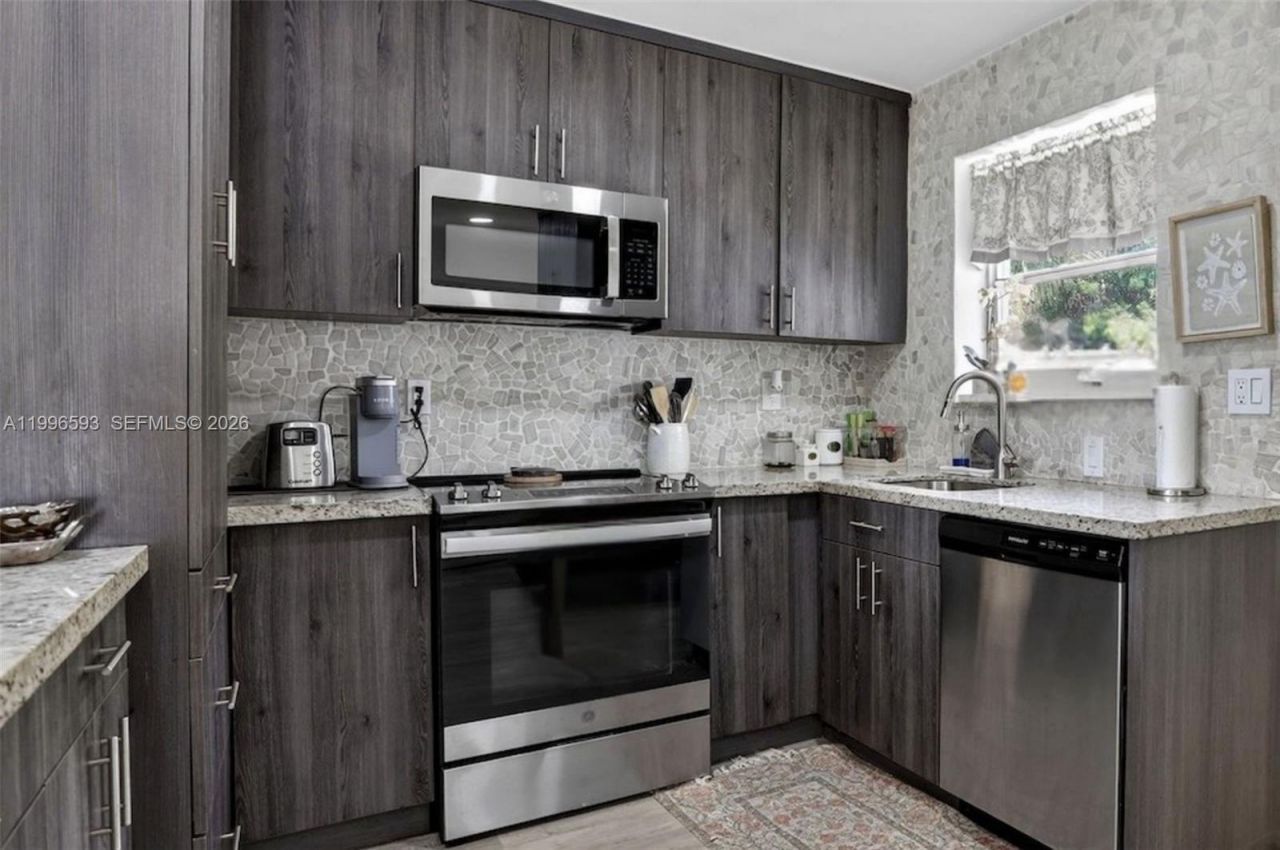 1357 SW 4th Ter, Pompano Beach, FL 33060 Photo