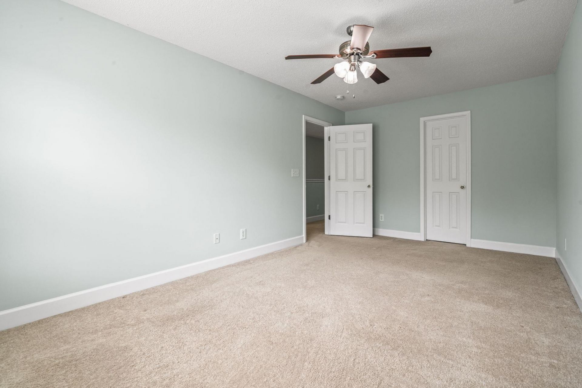 200 Mossy Stone Ct. Photo 23