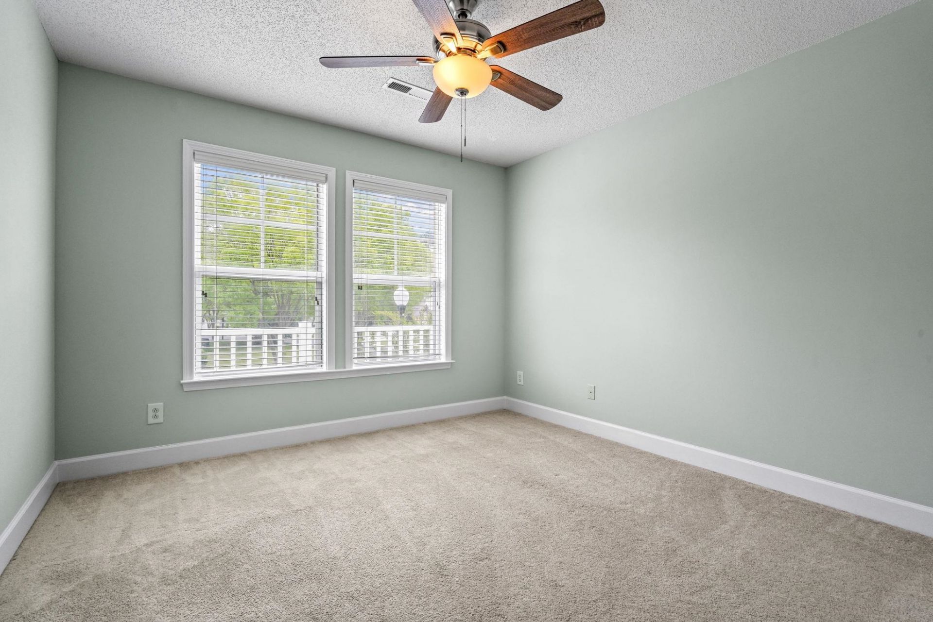 200 Mossy Stone Ct. Photo 24