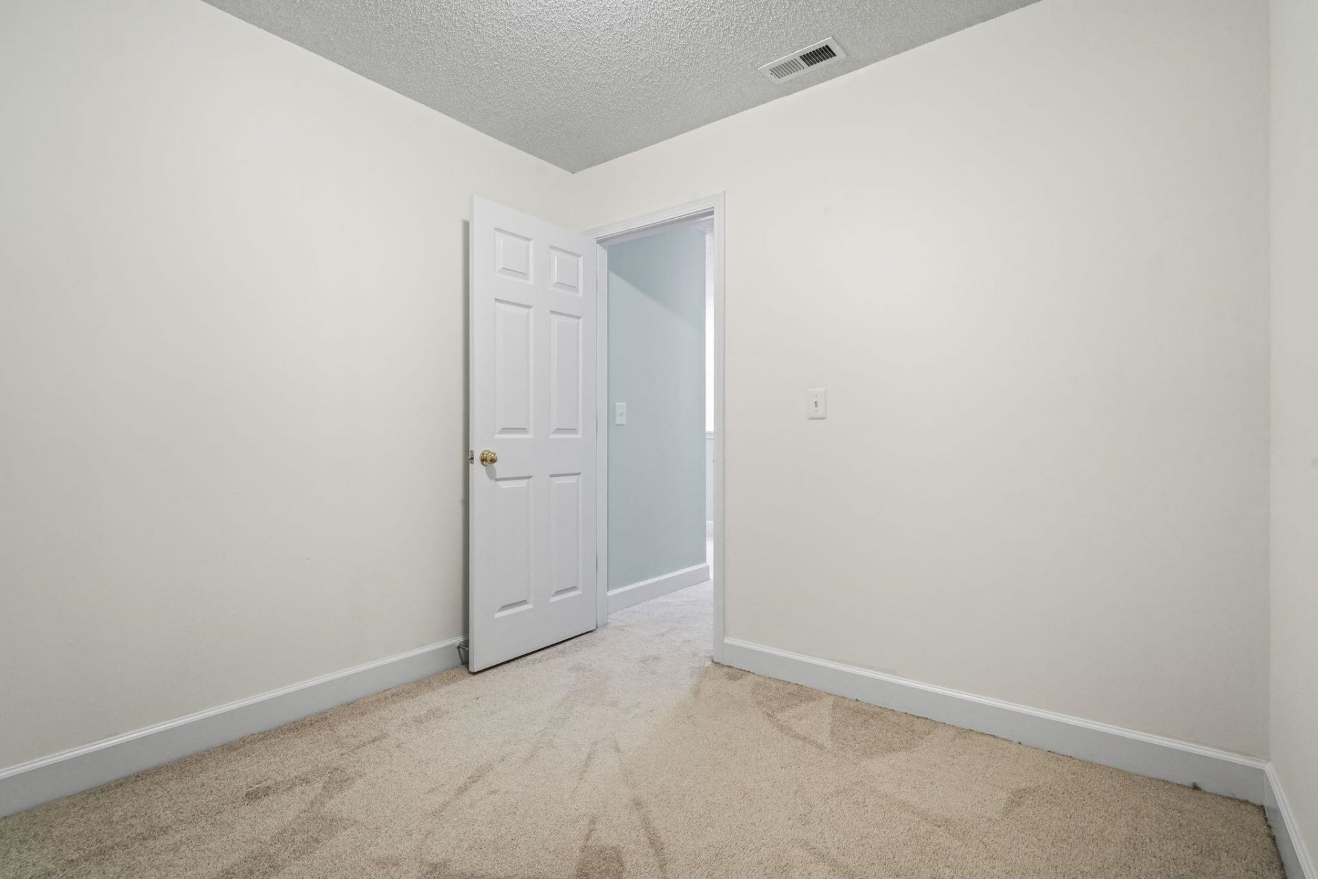 200 Mossy Stone Ct. Photo 28