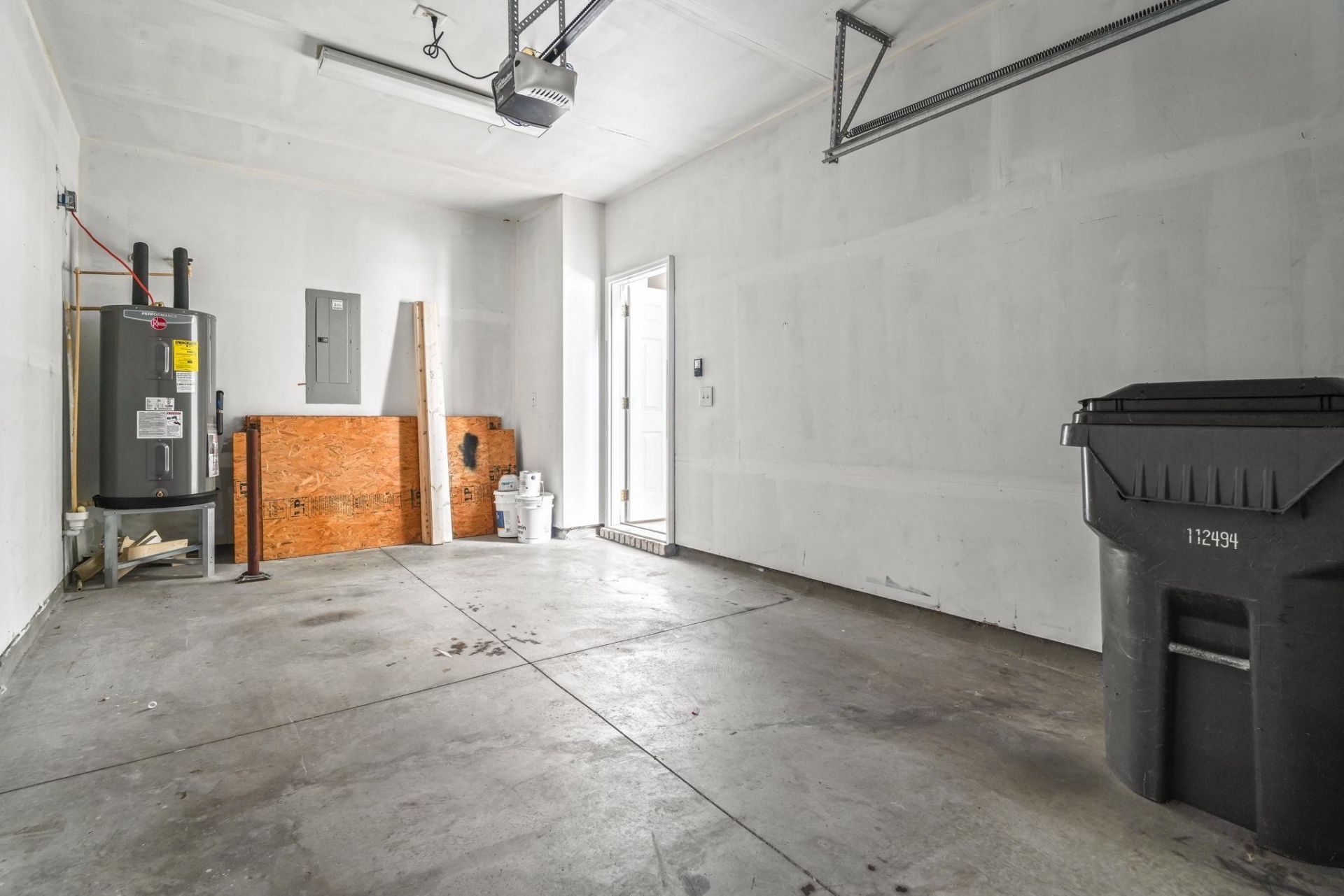 200 Mossy Stone Ct. Photo 29