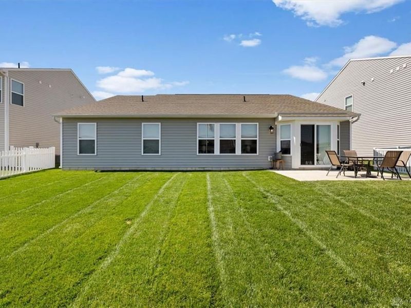 8178 Cherry Birch Drive, Tipp City, OH 45371 Photo 32