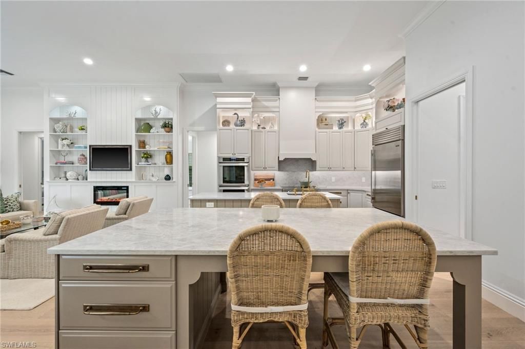 9833 Clear Lake Cir , Naples, FL 34109 Photo