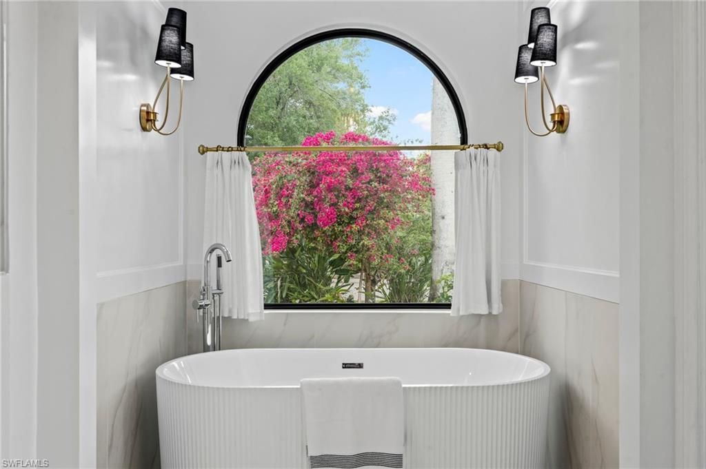 9833 Clear Lake Cir , Naples, FL 34109 Photo