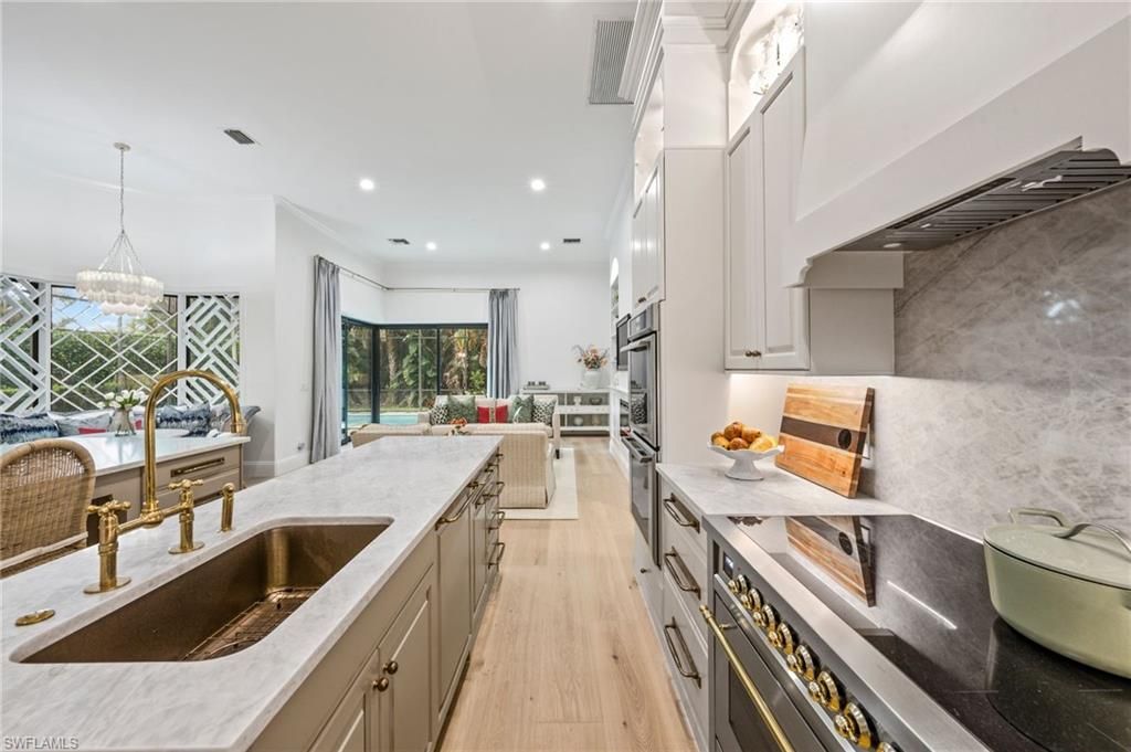 9833 Clear Lake Cir , Naples, FL 34109 Photo